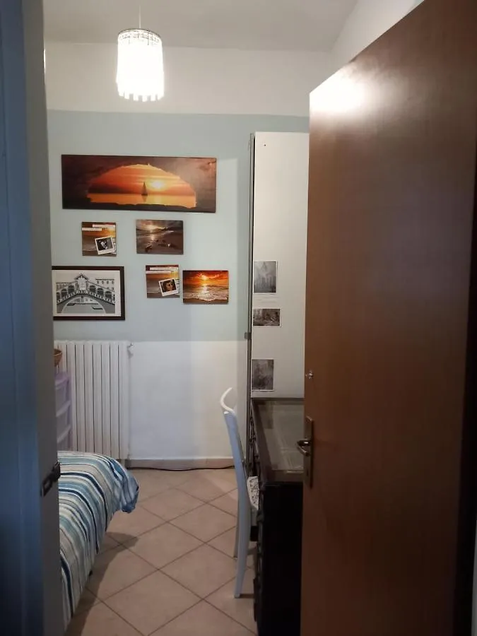 Cozy Single Room In A Period Property Albese Con Cassano 0*,
