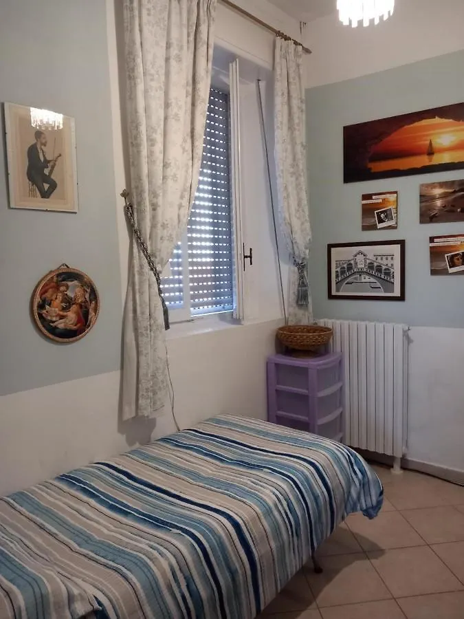 Cozy Single Room In A Period Property Albese Con Cassano 0*,  이탈리아